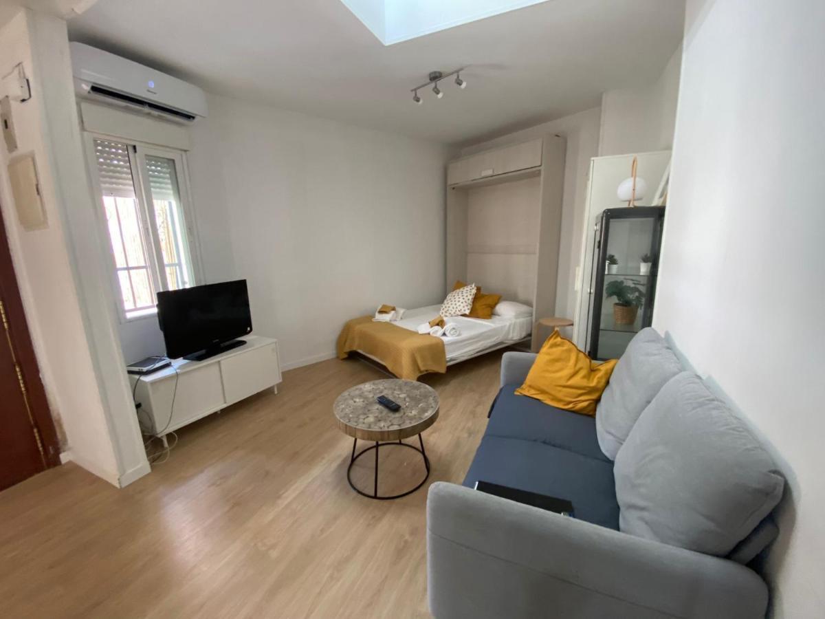 Bonito Estudio Con Terraza Madrid Exterior photo